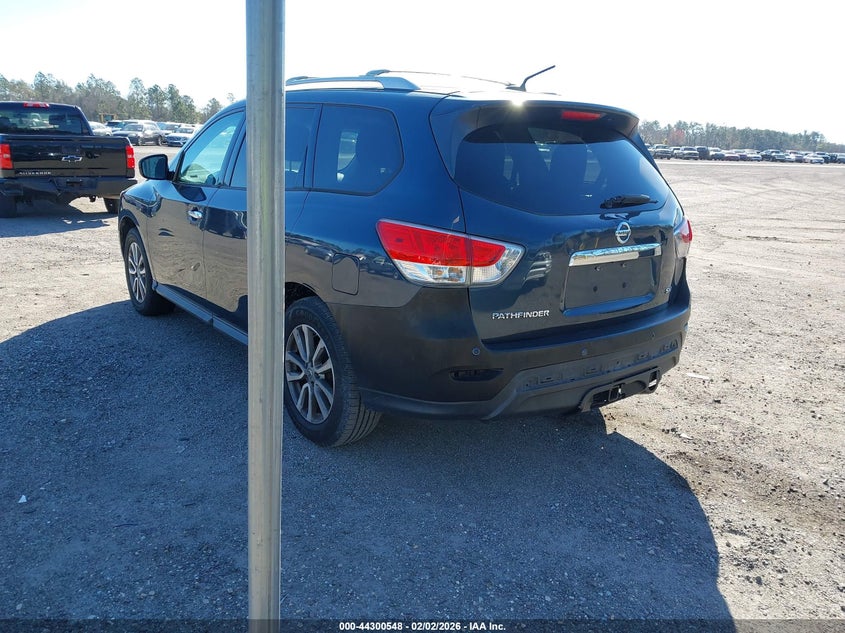 2016 Nissan Pathfinder Sv