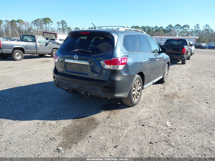 2016 Nissan Pathfinder Sv