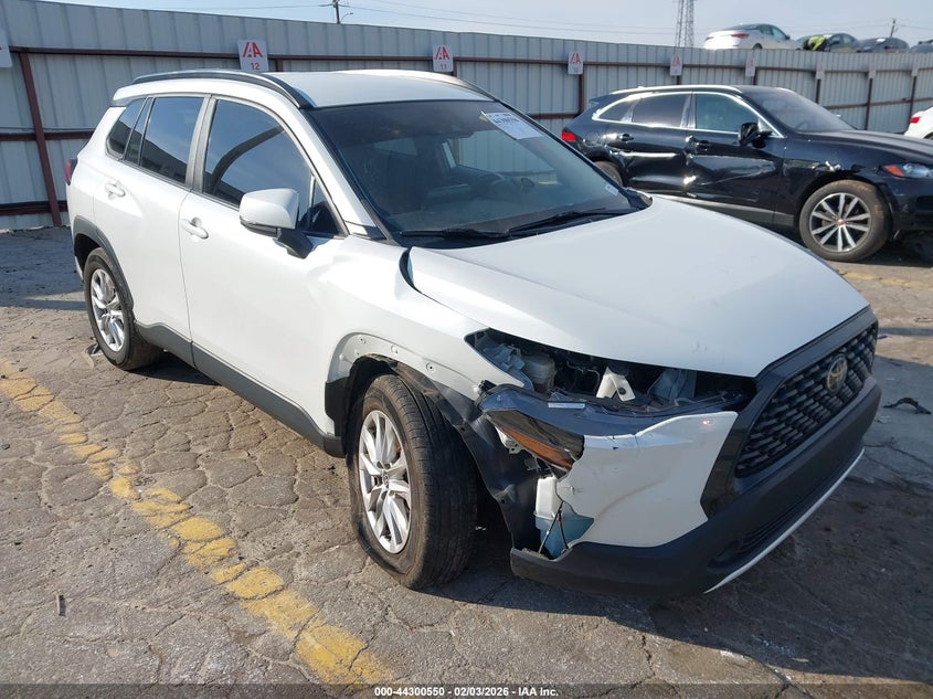 2022 TOYOTA COROLLA CROSS LE