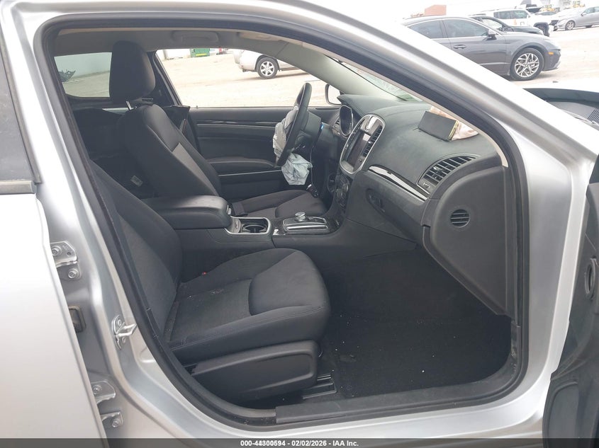 2023 CHRYSLER 300 SEDAN 3.6L V-6 DOHC, VVT, 292HP