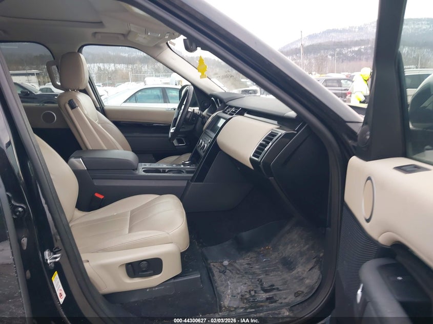 2020 Land Rover Discovery Se