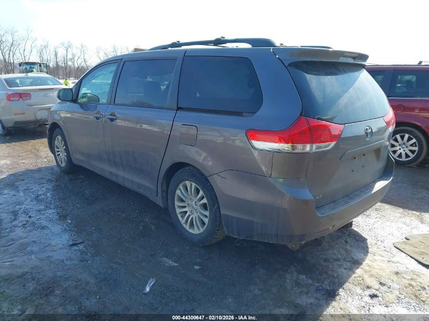 2014 Toyota Sienna Xle V6 8 Passenger
