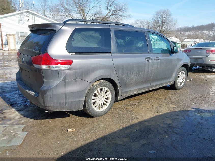 2014 Toyota Sienna Xle V6 8 Passenger