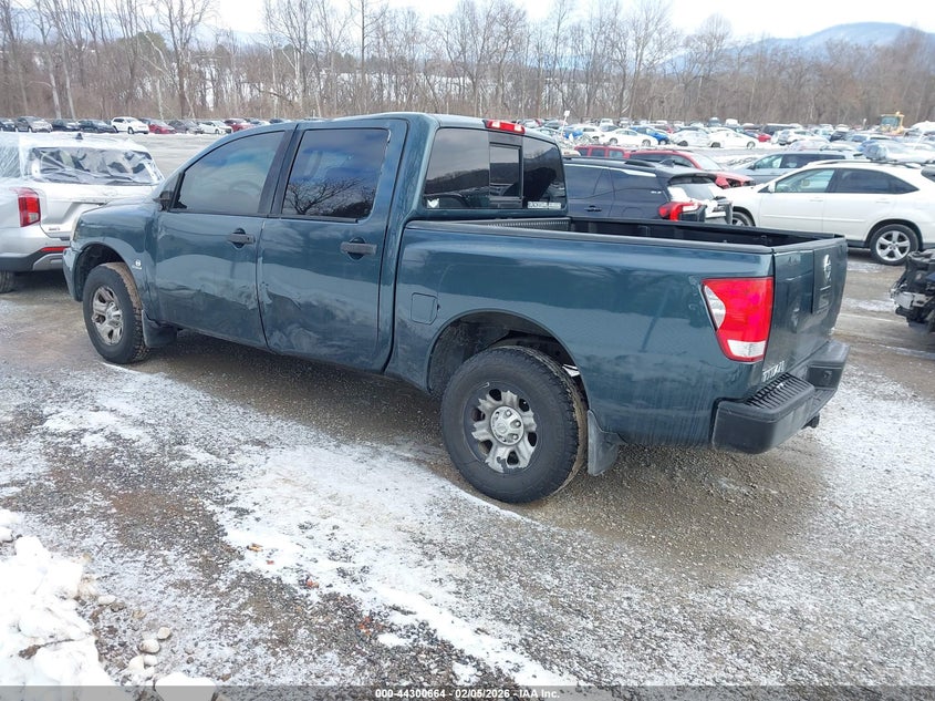 2004 Nissan Titan Xe