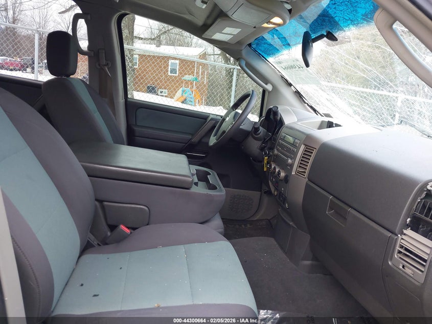 2004 Nissan Titan Xe