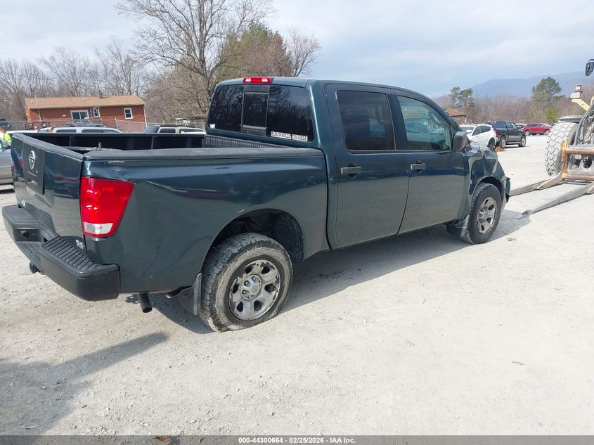2004 Nissan Titan Xe
