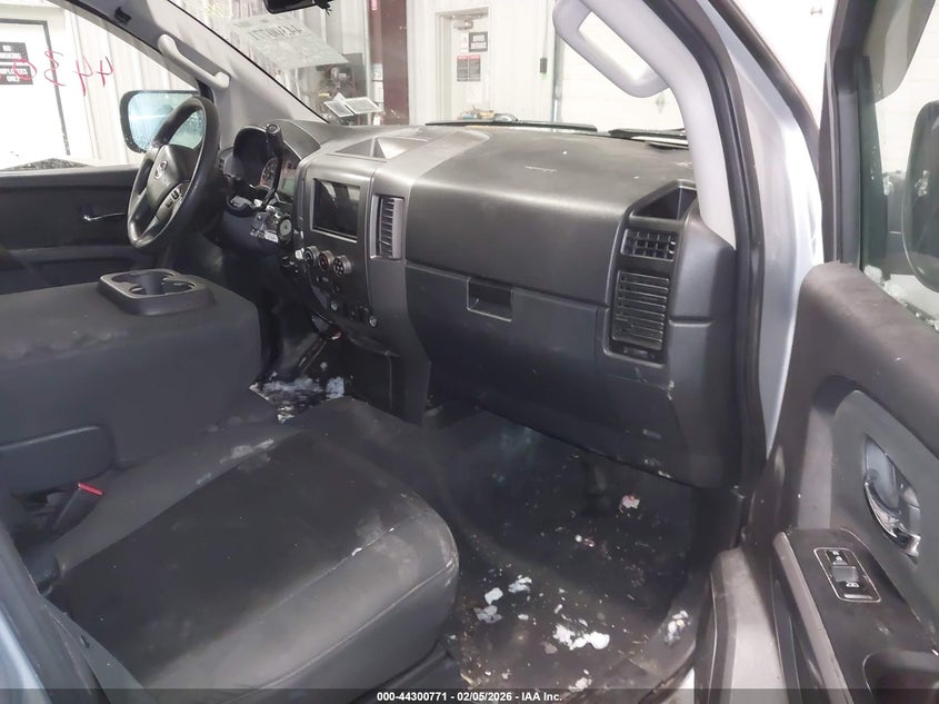 2015 Nissan Titan Pro-4X/S/Sl/Sv