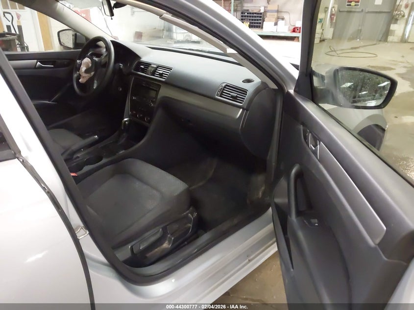 2015 Volkswagen Passat 1.8T S