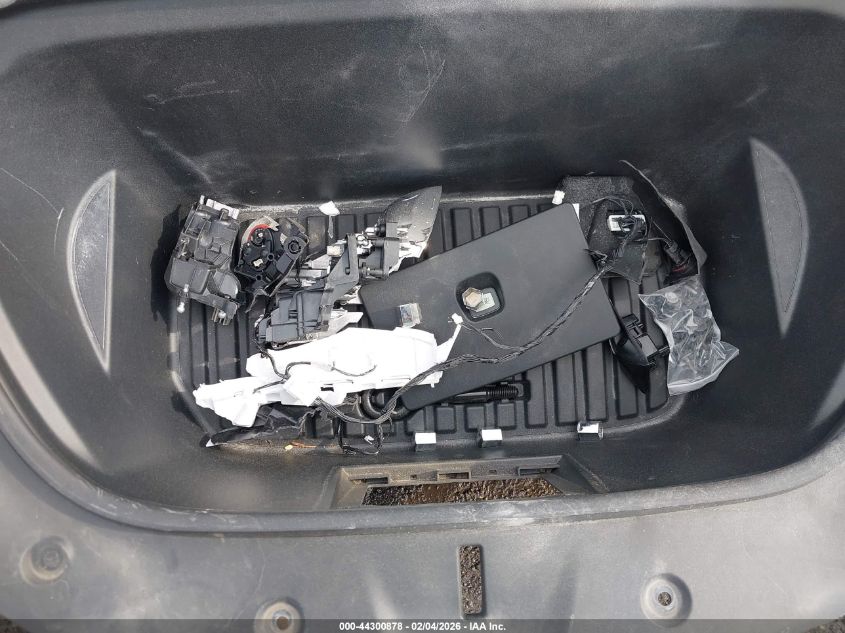 2022 Tesla Model Y Long Range Dual Motor All-Wheel Drive VIN: 7SAYGDEE2NF367505 Lot: 44300878