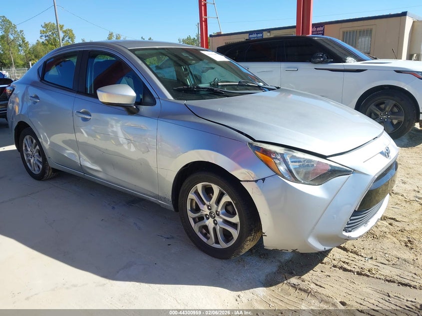 3MYDLBYV4JY300086 TOYOTA YARIS IA Photo 1