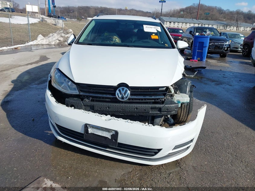 2015 Volkswagen Golf Sportwagen Tdi S 4-Door VIN: 3VWFA7AU8FM520449 Lot: 44301003
