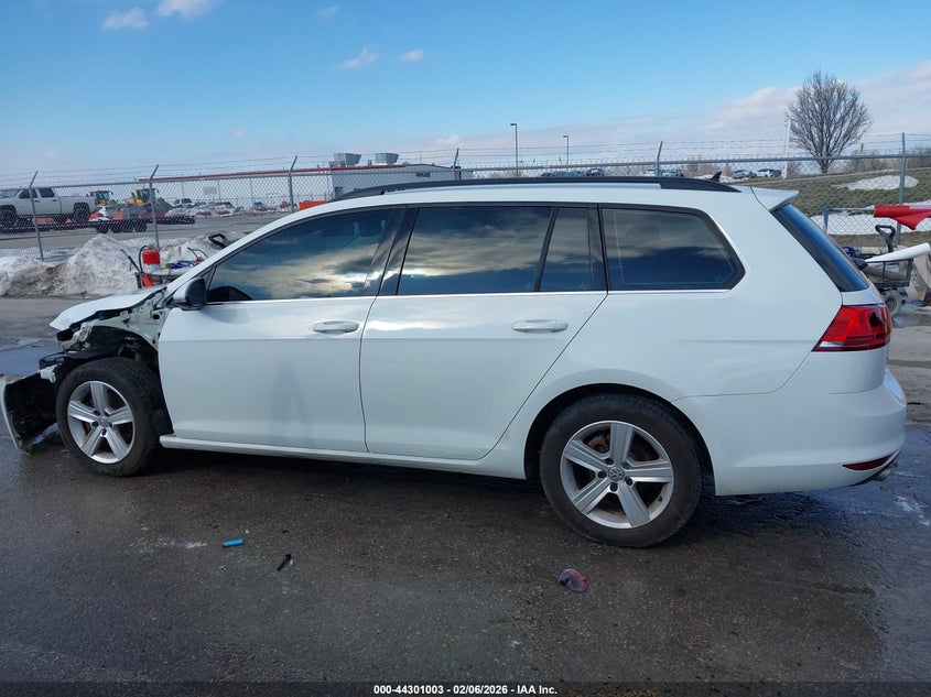 2015 Volkswagen Golf Sportwagen Tdi S 4-Door VIN: 3VWFA7AU8FM520449 Lot: 44301003