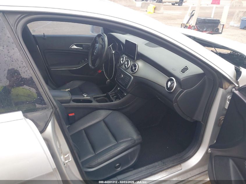 2015 Mercedes-Benz Cla 250