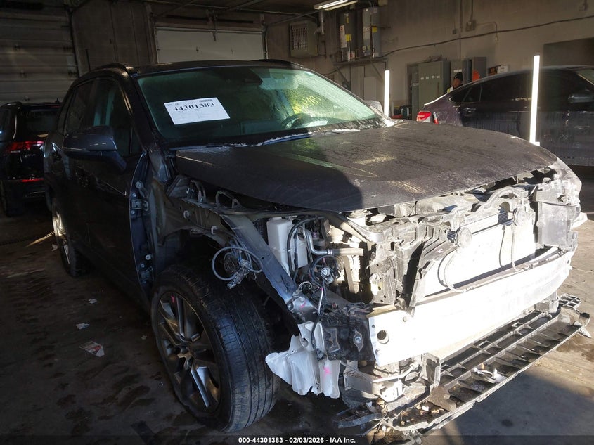 VIN 2T3A1RFV2NW306435 2022 TOYOTA RAV4 XLE PREMIUM
