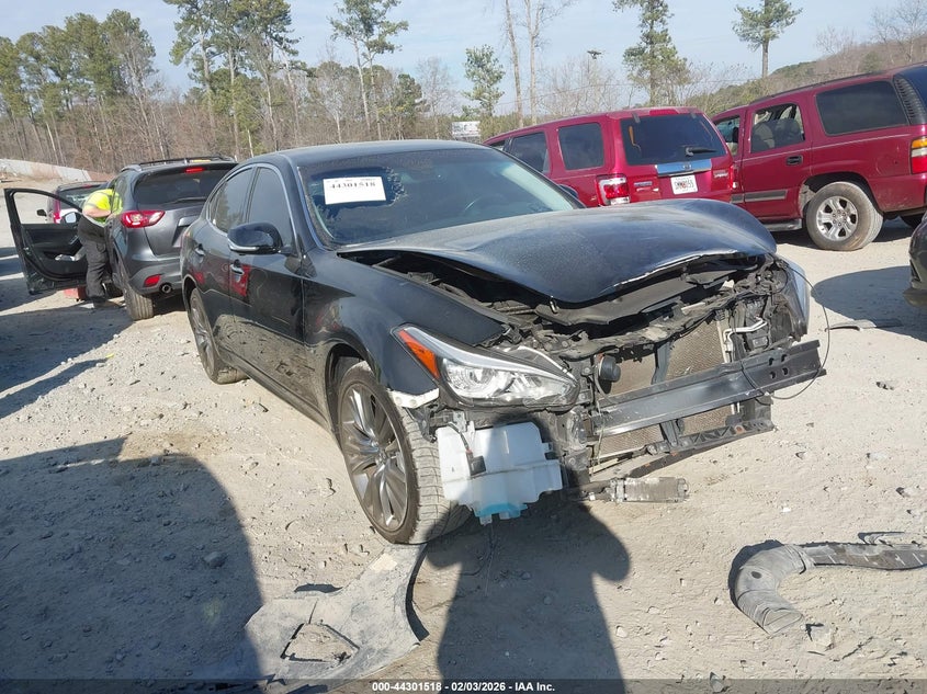 2019 Infiniti Q70 3.7X Luxe