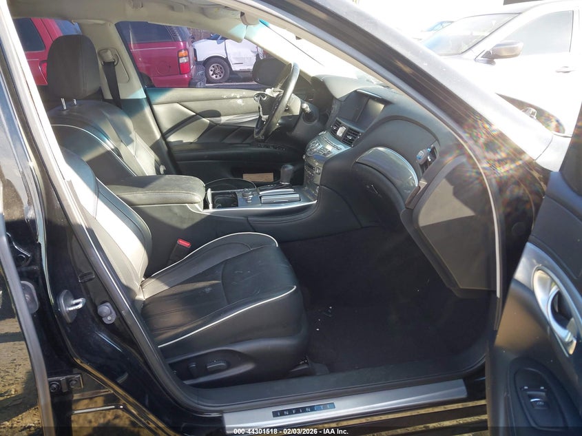 2019 Infiniti Q70 3.7X Luxe