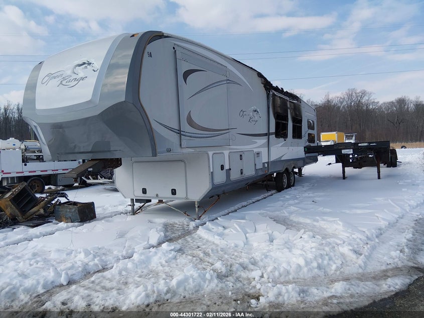 2012 OPEN RANGE RV 5TH WHEEL auction photo 2