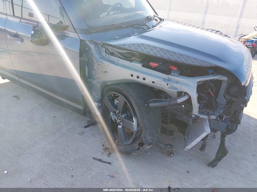 2025 Land Rover Defender 110 P300 VIN: SALEJ7EX4S2448971 Lot: 44301844