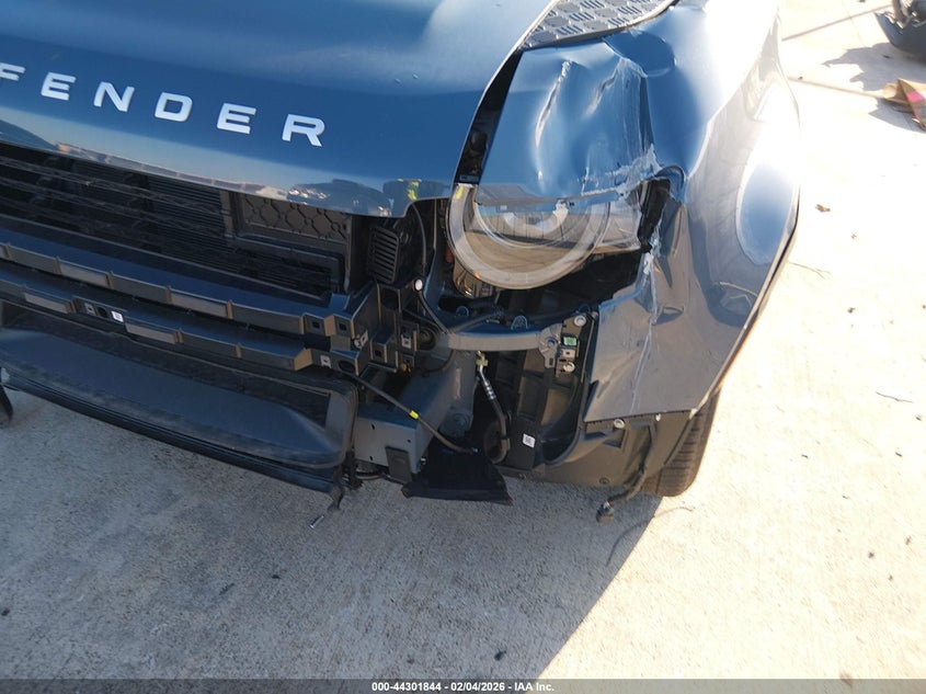 2025 Land Rover Defender 110 P300 VIN: SALEJ7EX4S2448971 Lot: 44301844