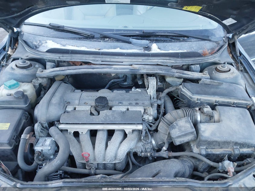 2005 Volvo V70 2.4 VIN: YV1SW640852505858 Lot: 44301865