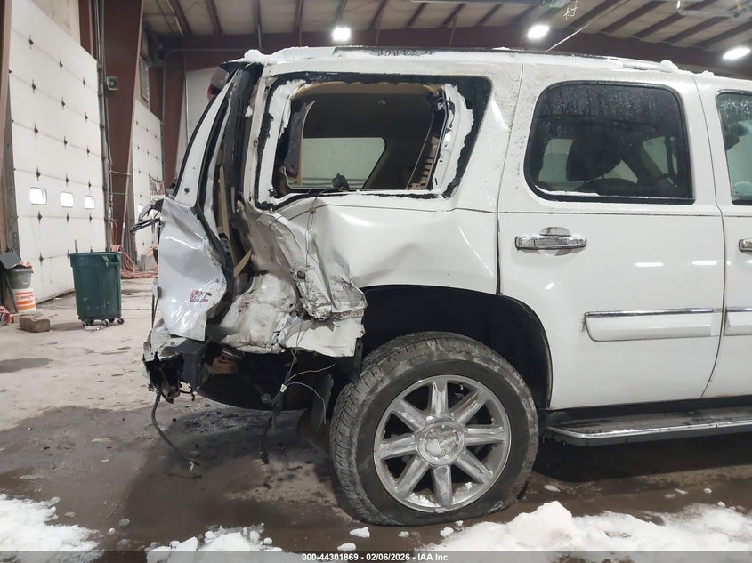 2008 GMC Yukon Denali VIN: 1GKFK63878J236051 Lot: 44301869