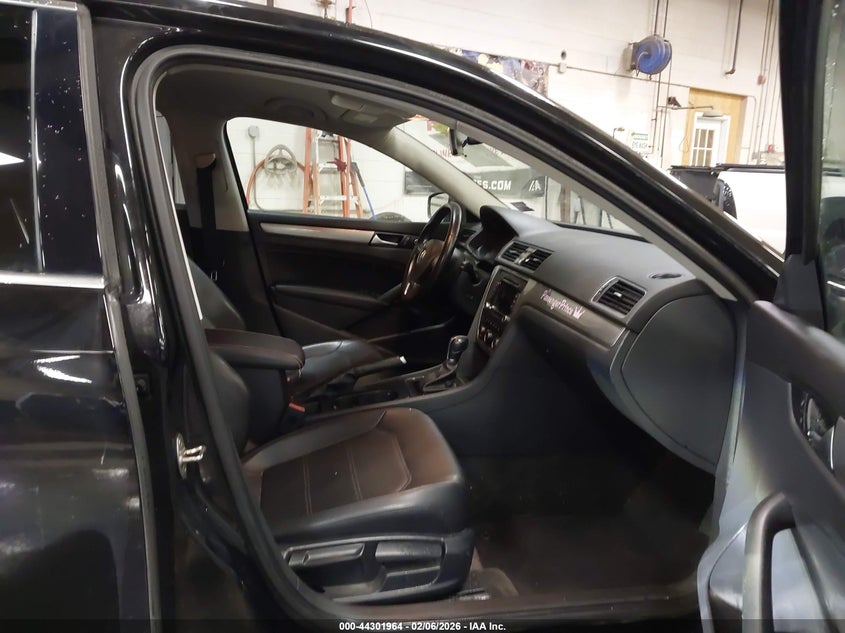 2015 Volkswagen Passat 1.8T Limited Edition