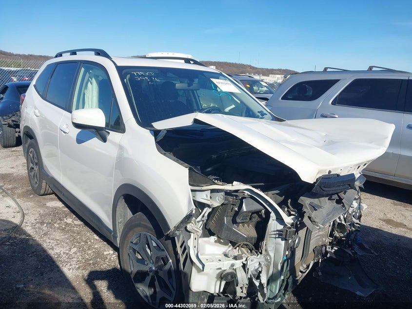 2022 Subaru Forester Premium