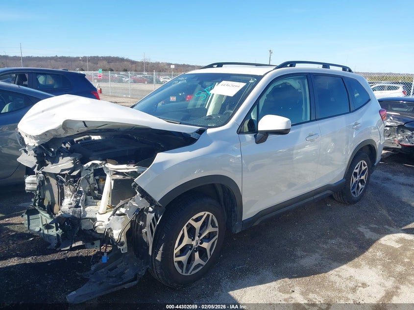 2022 Subaru Forester Premium