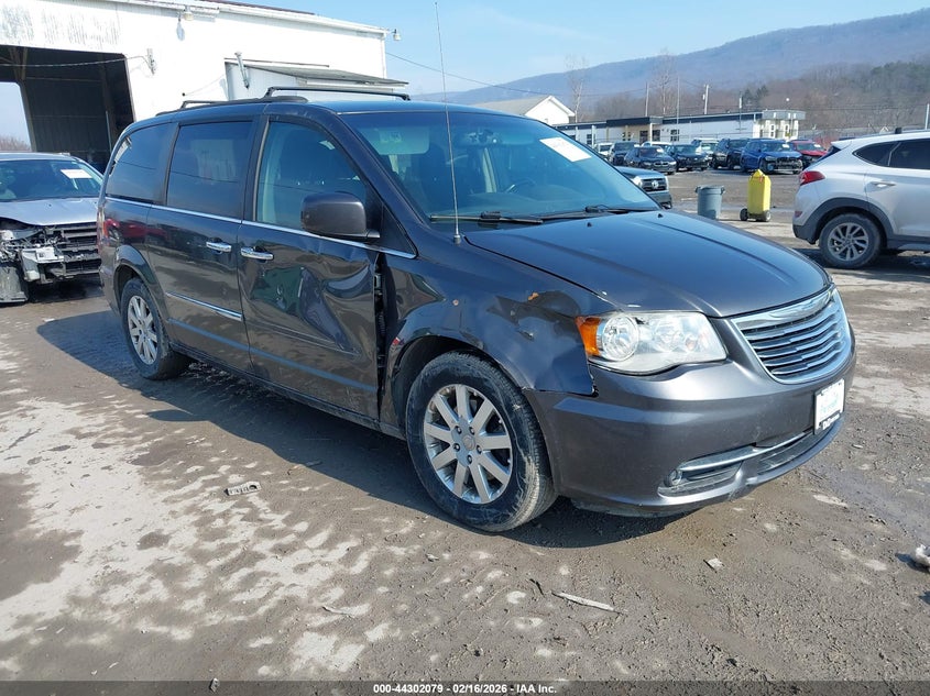 2015 Chrysler Town & Country Touring