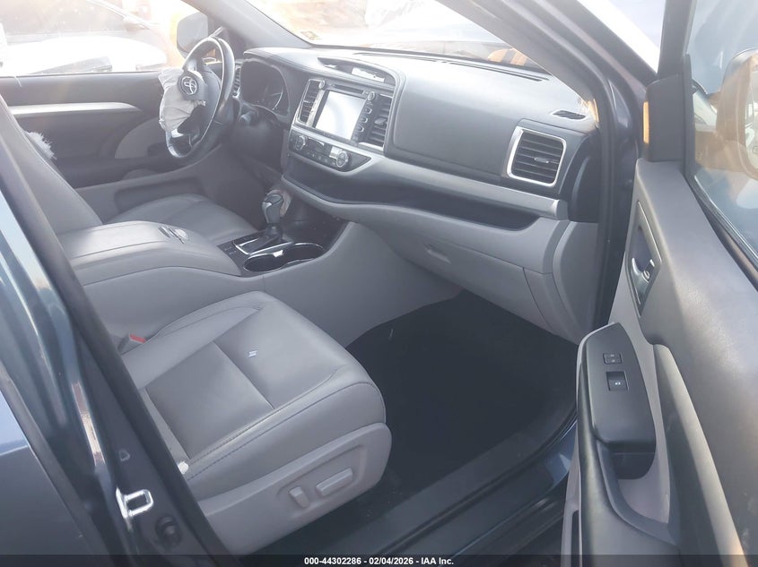 2019 Toyota Highlander Hybrid Xle