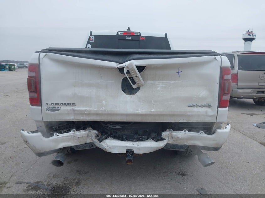 2020 Ram 1500 5.7 Ram Laramie 4X4 5'7 Box white Lot 111044302384 Vin 1C6SRFJT1LN171736