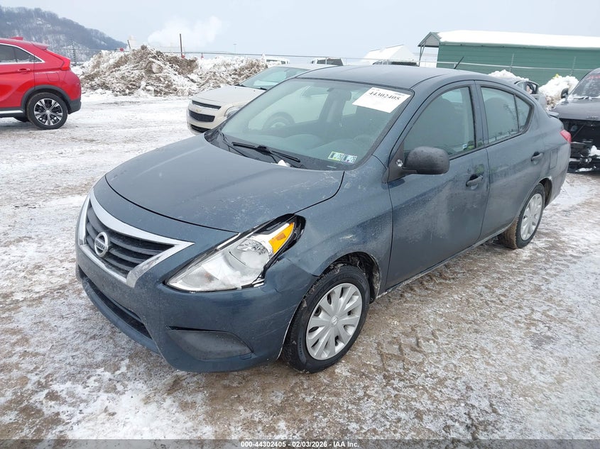 2015 Nissan Versa 1.6 S+