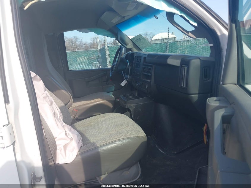 2017 GMC Savana 2500 Work Van