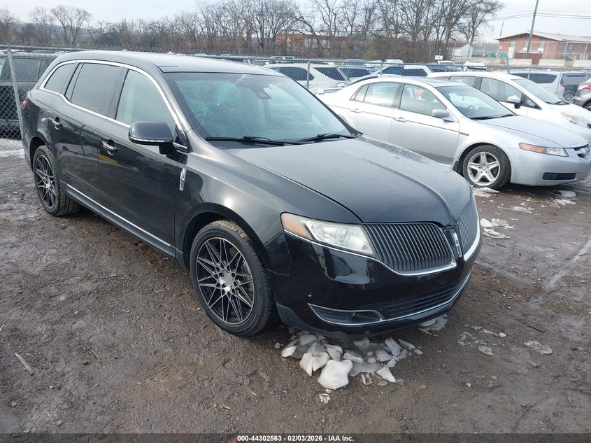 2LMHJ5AT1DBL54491 LINCOLN MKT Photo 1