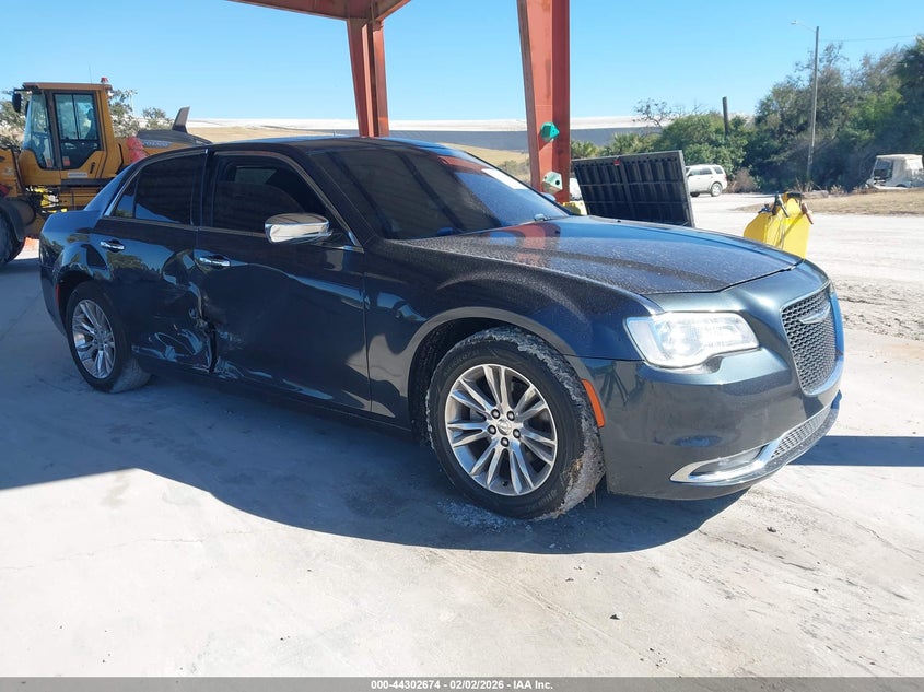 2016 Chrysler 300C