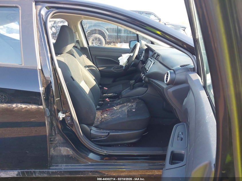 2024 Nissan Versa 1.6 S