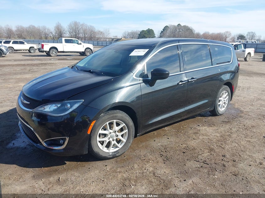 2017 Chrysler Pacifica Touring Plus