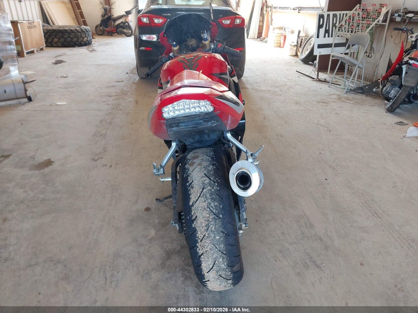 2005 Suzuki Gsx-R600 K VIN: JS1GN7CA452110049 Lot: 44302833