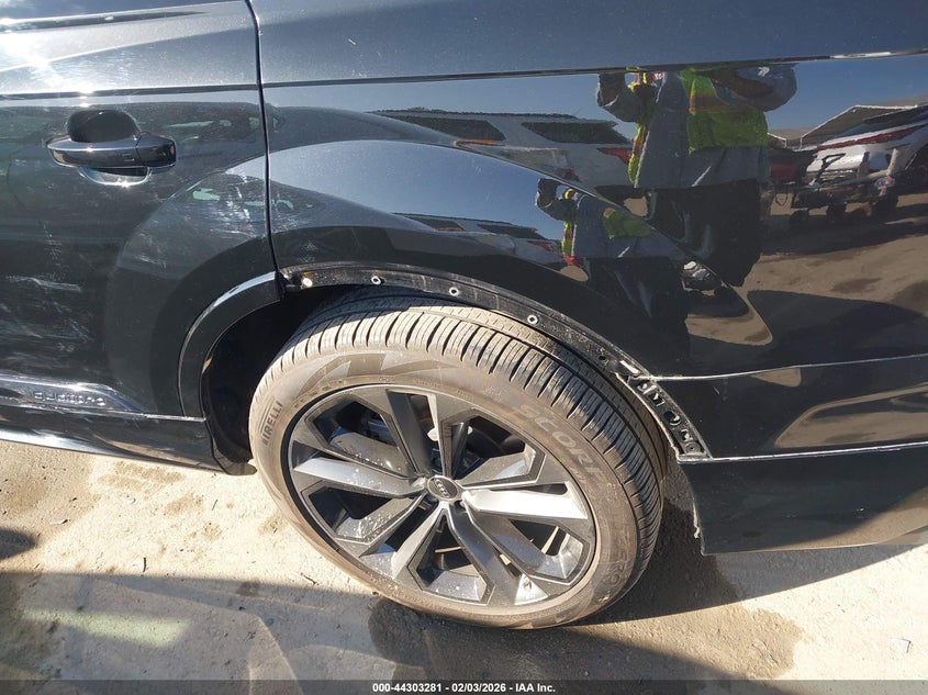 2025 Audi Q7 Premium Plus 55 Tfsi Quattro Tiptronic VIN: WA1LVBF71SD024778 Lot: 44303281