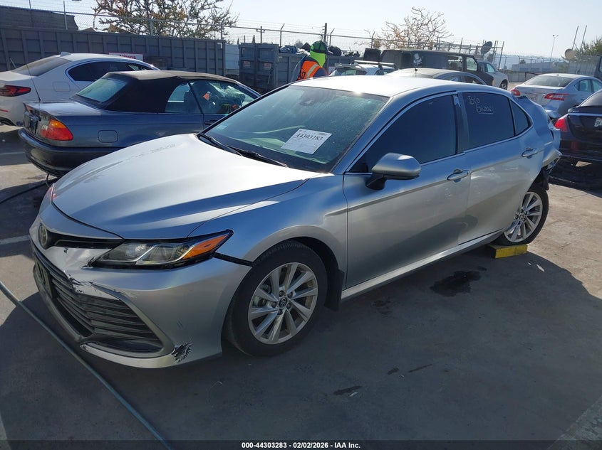 2024 Toyota Camry Le