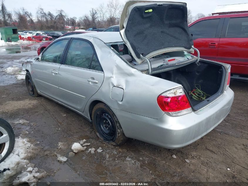 2005 Toyota Camry Le