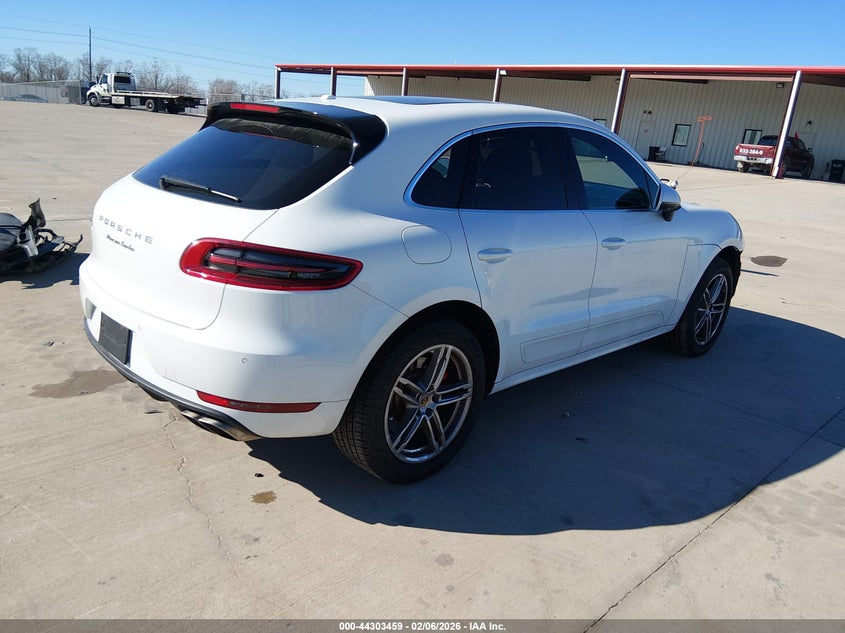 2016 Porsche Macan Turbo
