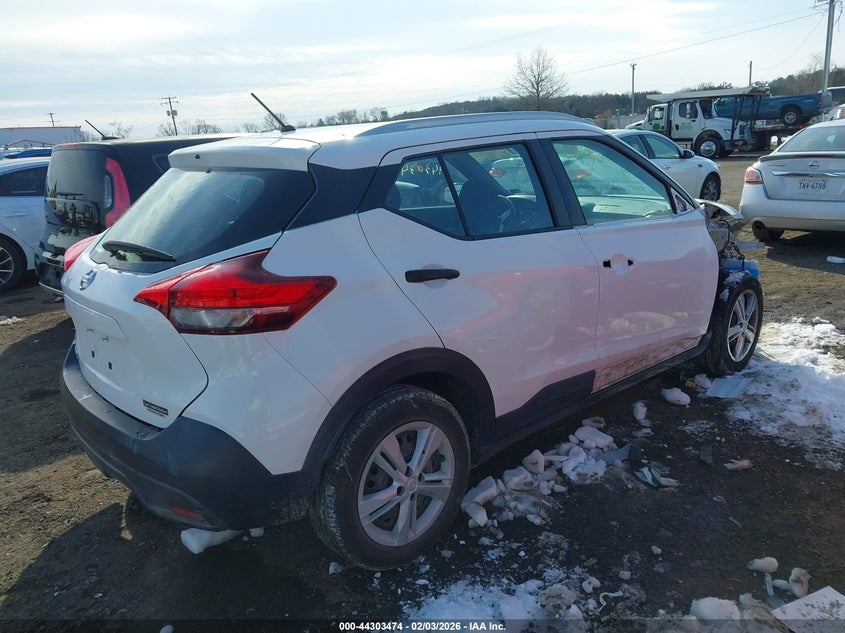 2019 Nissan Kicks S