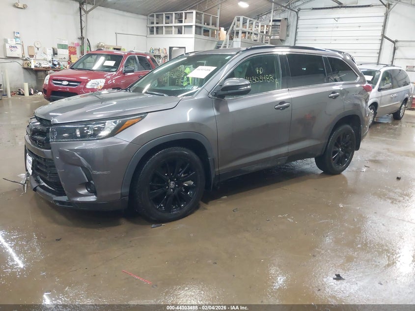 2019 Toyota Highlander Se