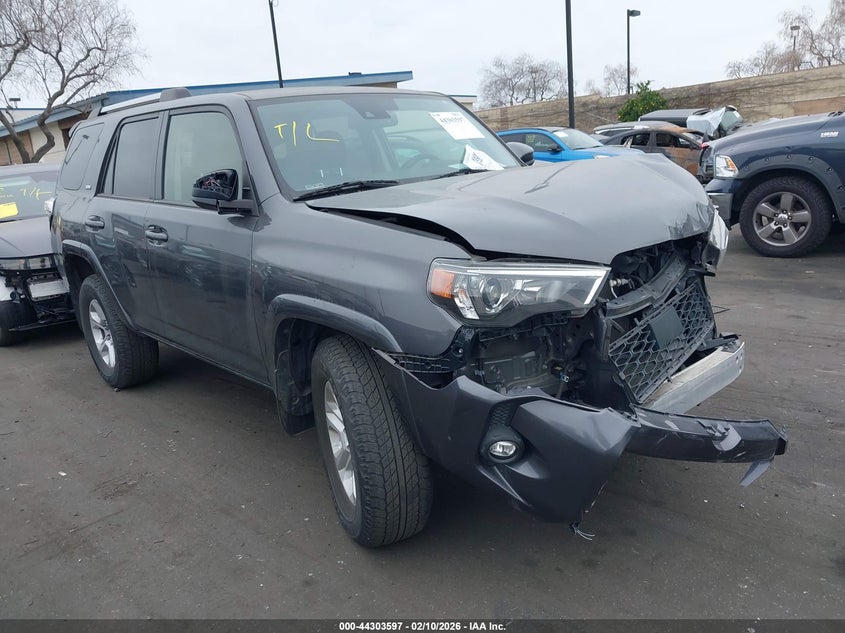2022 Toyota 4Runner Sr5