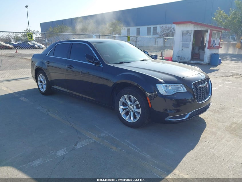 Vin: 2c3ccaag8fh931974, lot: 44799989, chrysler 300 limited 2015 img_1