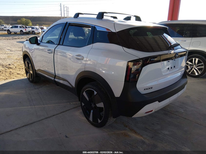 2026 Nissan Kicks Sr