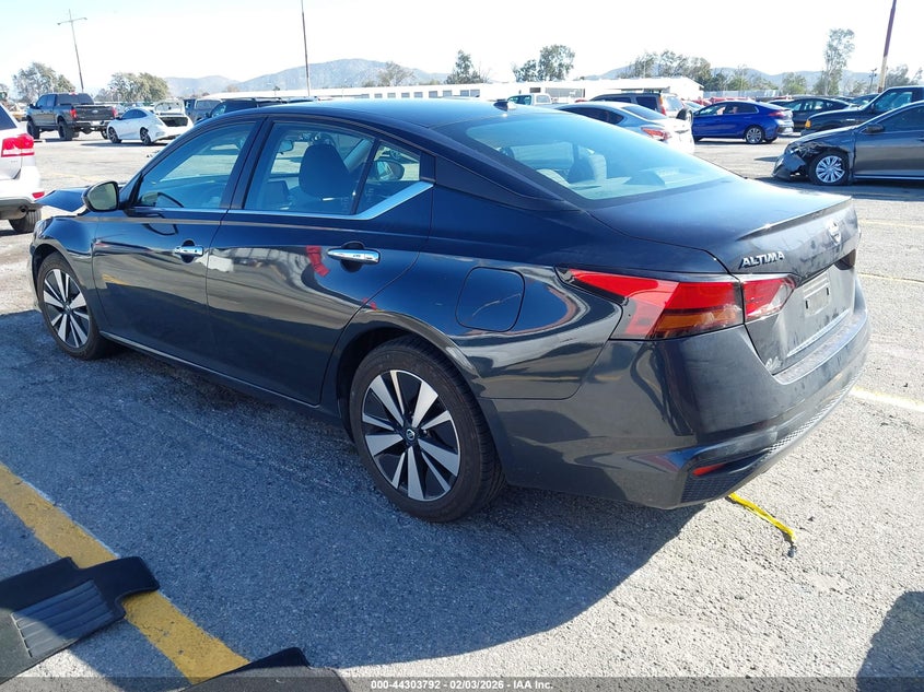 2022 Nissan Altima Sv Fwd