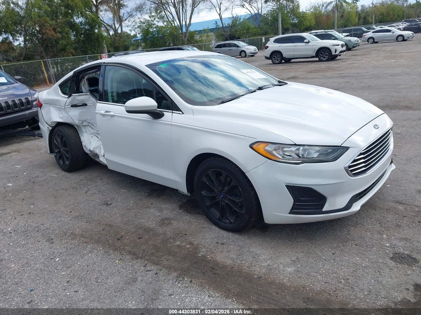 2019 Ford Fusion 2.0 Hybrid Se white Lot 111044303831 Vin 3FA6P0LU2KR188730