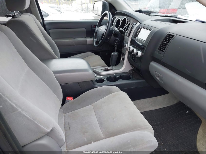 2008 Toyota Sequoia Sr5 5.7L V8
